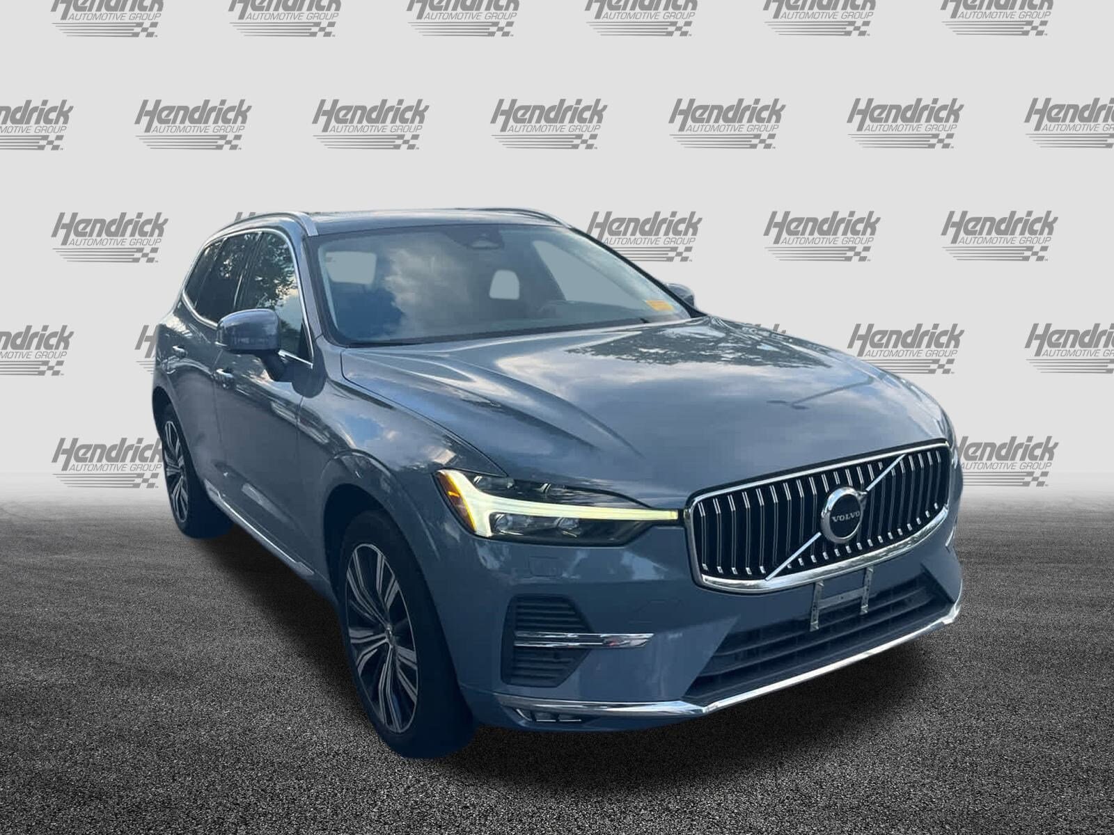 2022 Volvo XC60 Inscription photo 2