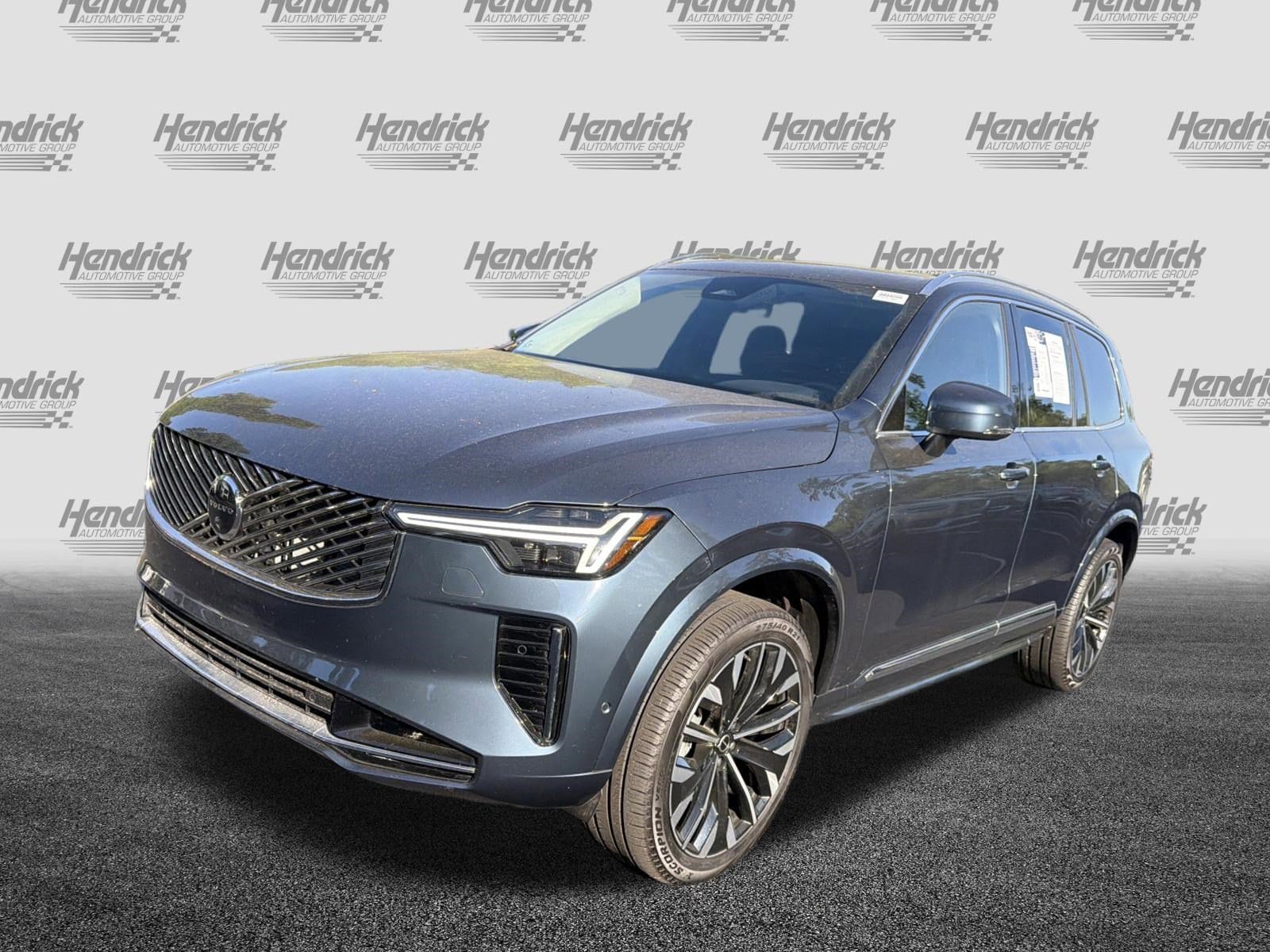 2025 Volvo XC90 Plus photo 4