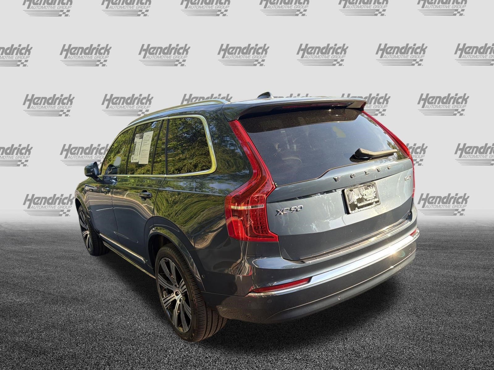 2024 Volvo XC90 Ultimate Bright Theme photo 3