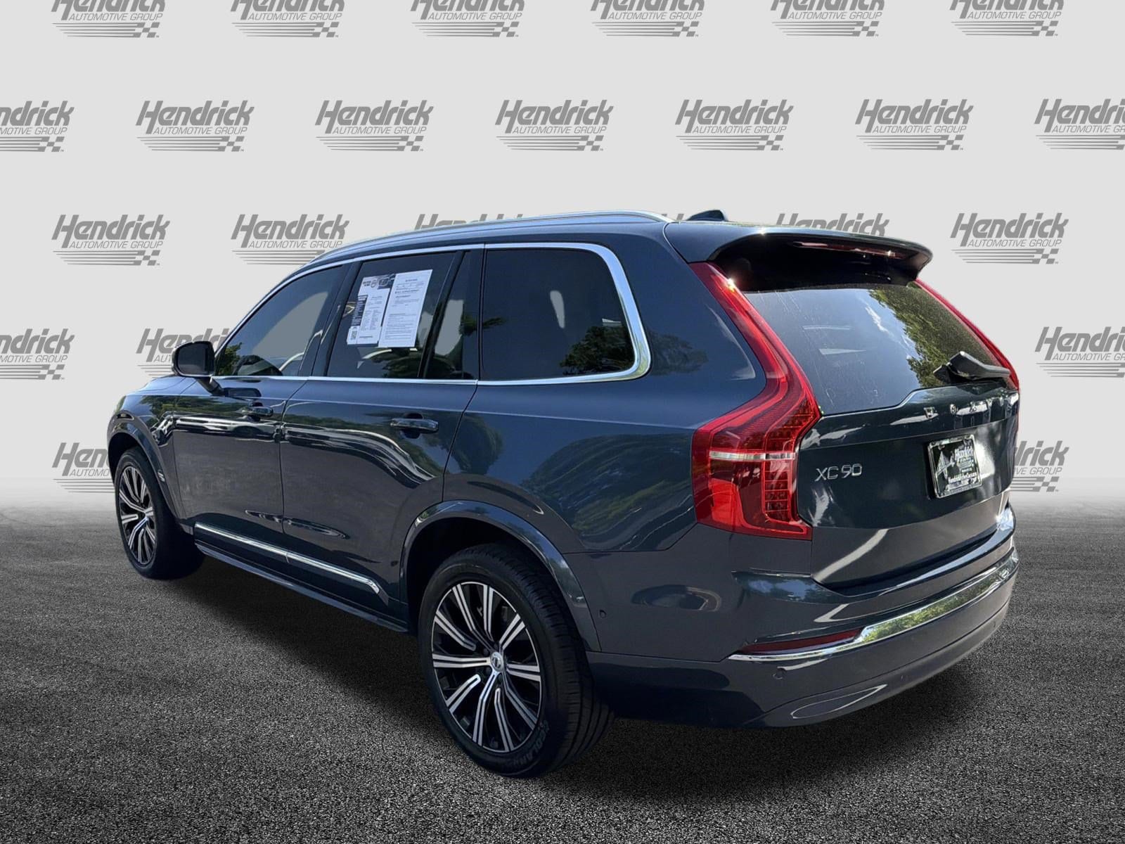 2023 Volvo XC90 Plus photo 3