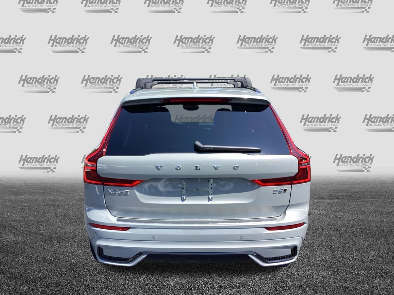 2026 Volvo XC60 Plus photo 6