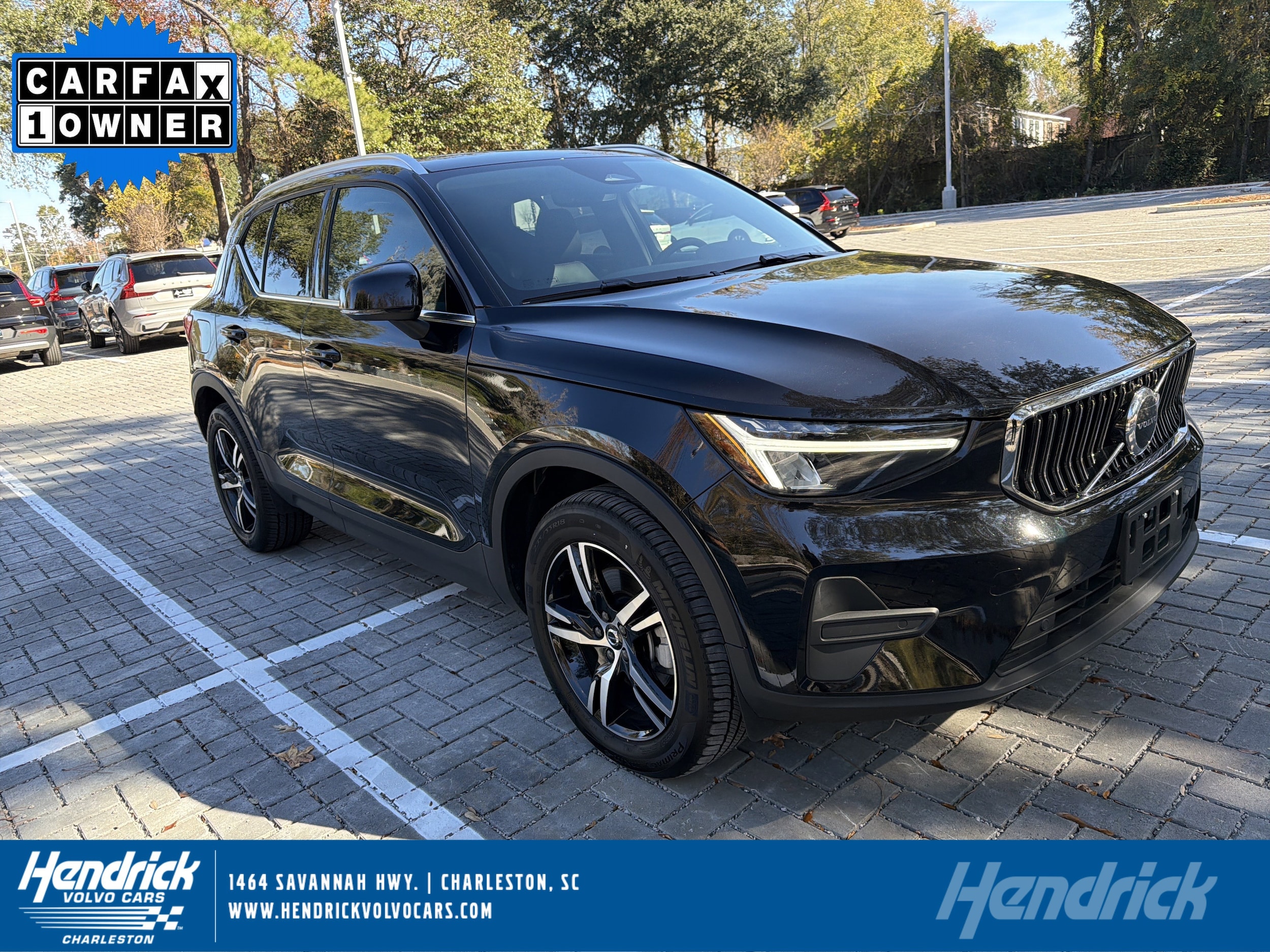 2025 Volvo XC40 Core's photo