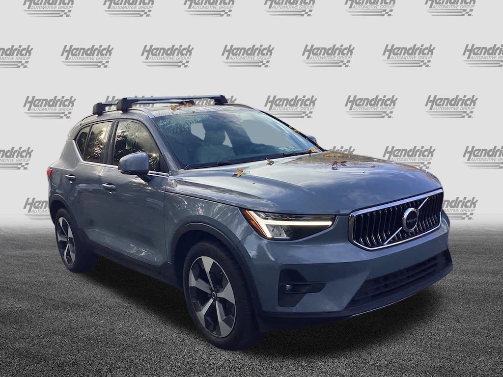 Certified 2023 Volvo XC40 Plus Bright Theme SUV