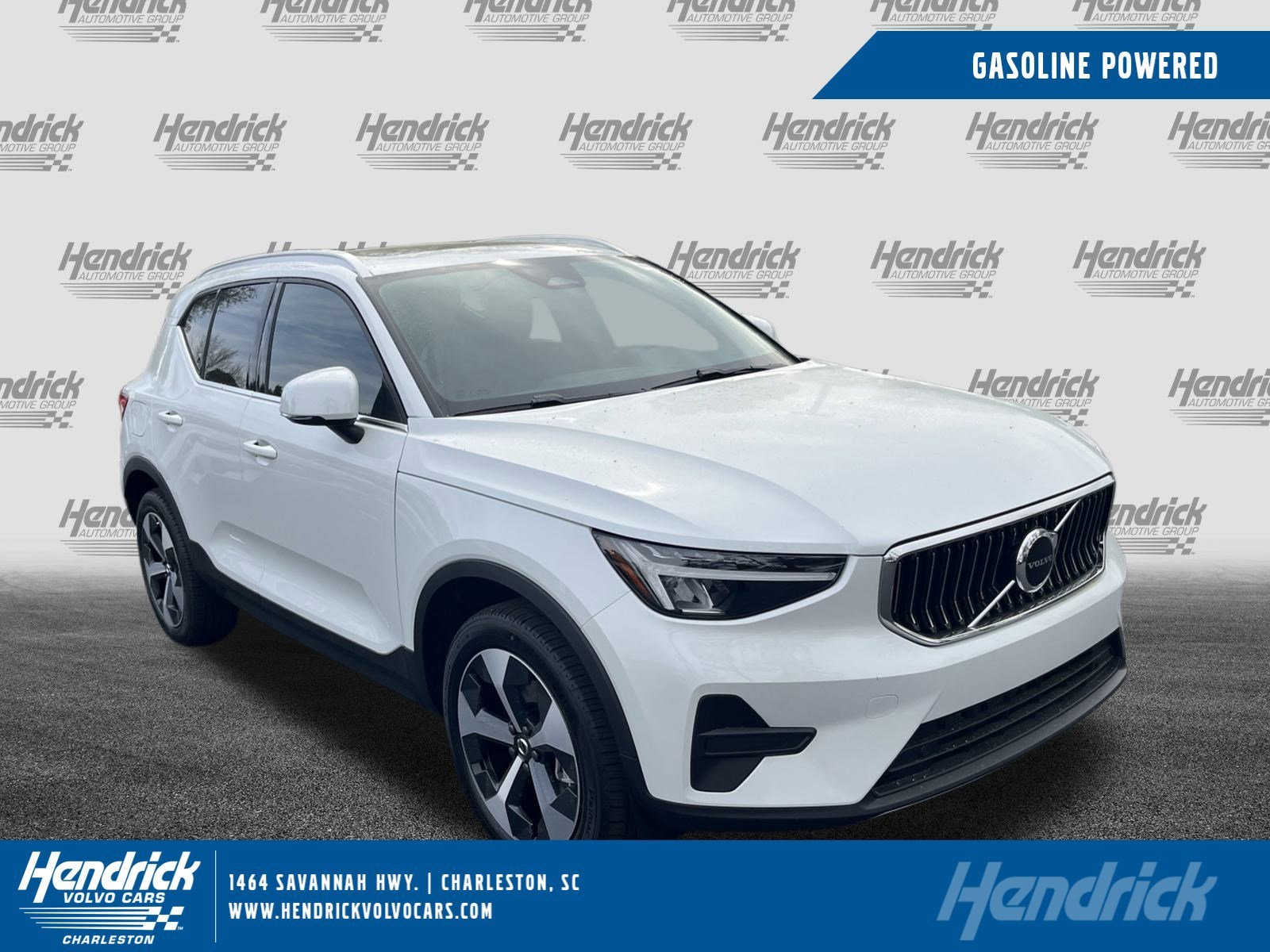 2025 Volvo XC40 SUV 