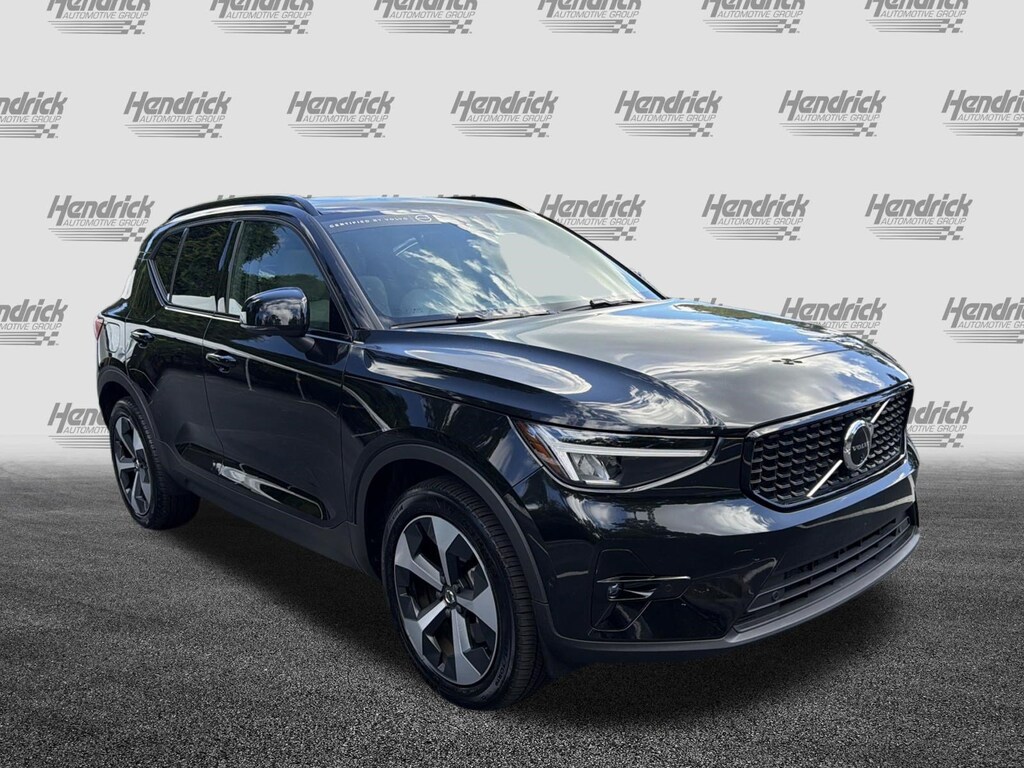 Certified 2025 Volvo XC40 Plus Dark Theme SUV