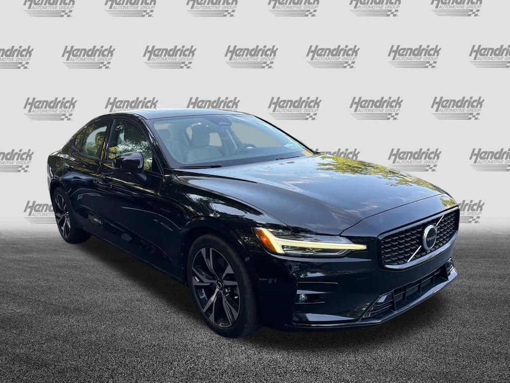 Used 2024 Volvo S60 Core Dark Theme Sedan