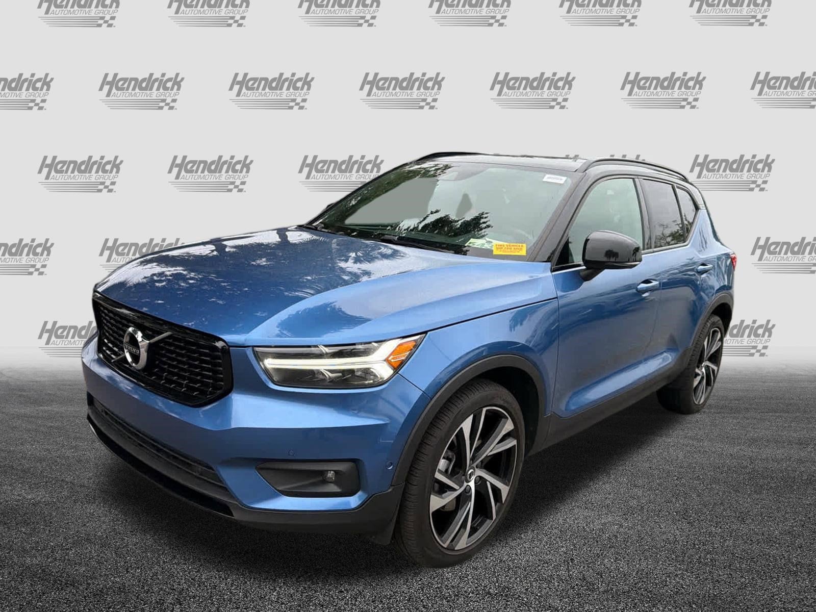 2019 Volvo XC40 R-Design photo 6