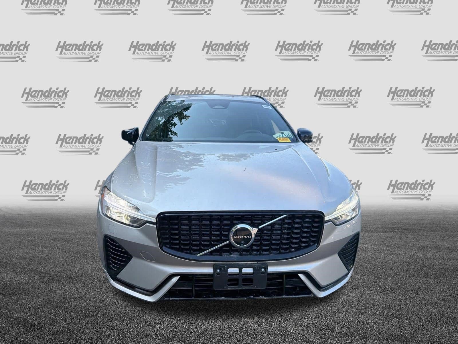 Volvo XC60 Recharge Plug-In Hybrid Plus Dark Theme