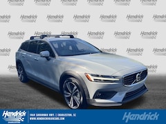 2026 Volvo V60 Cross Country B5 Plus Wagon