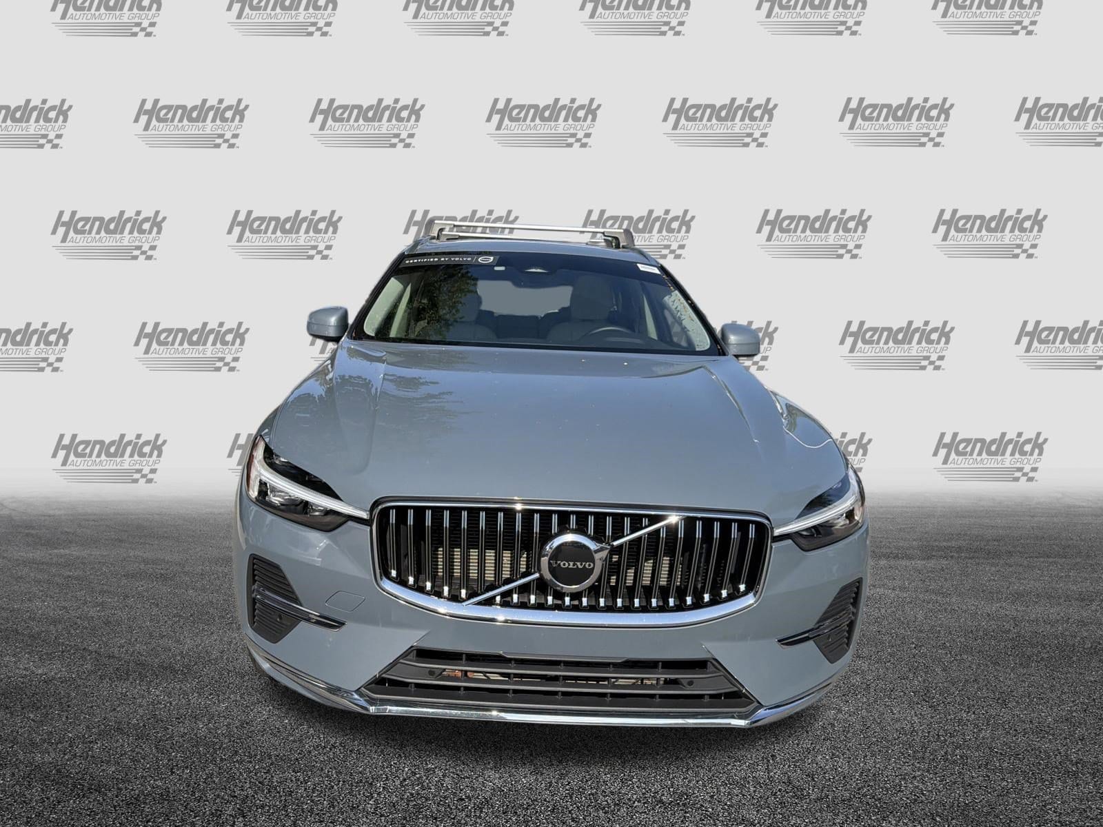 2022 Volvo XC60 Inscription photo 2