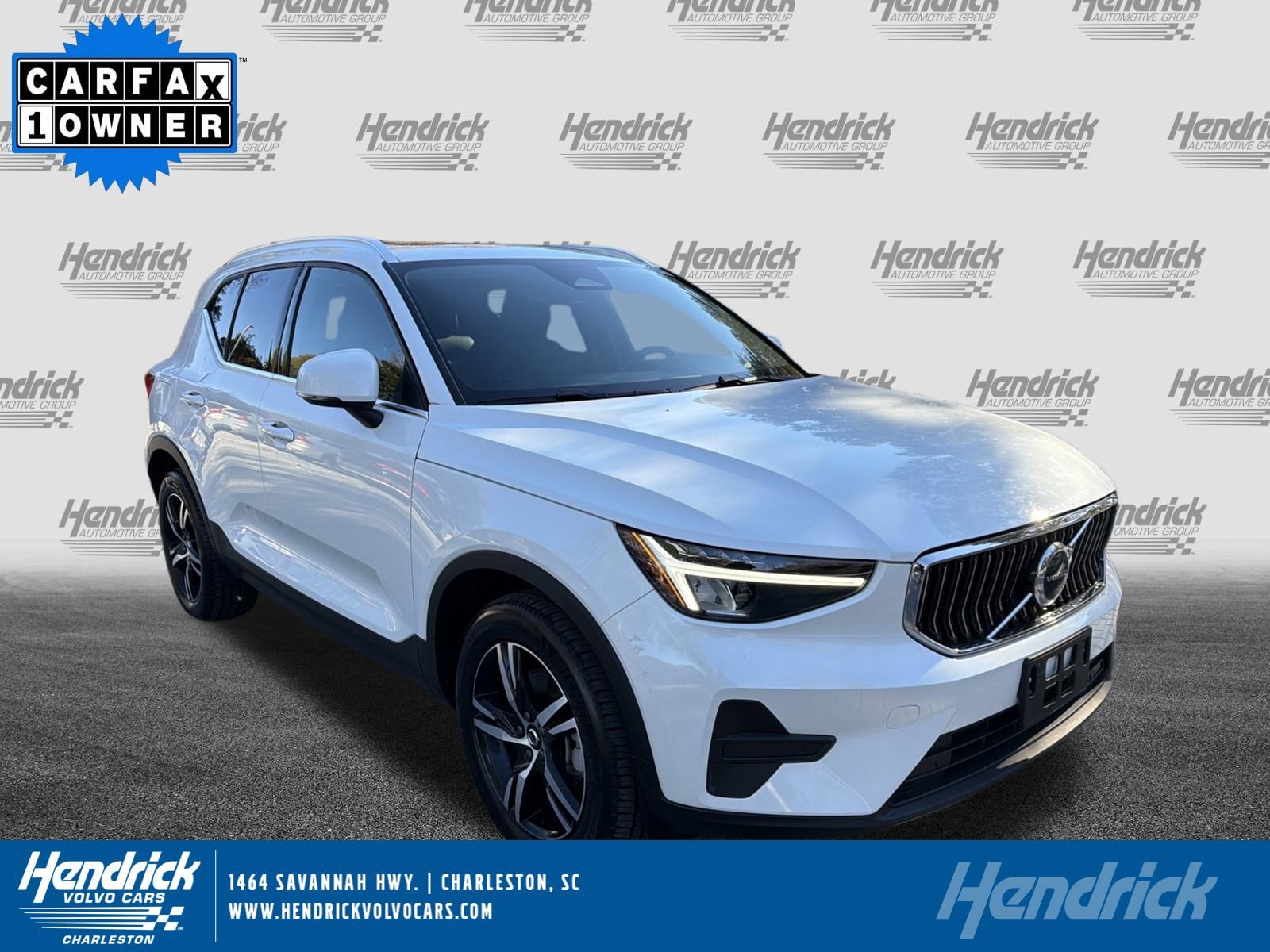 2025 Volvo XC40 Plus's photo