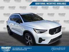 2026 Volvo XC40 B4 Core FWD SUV