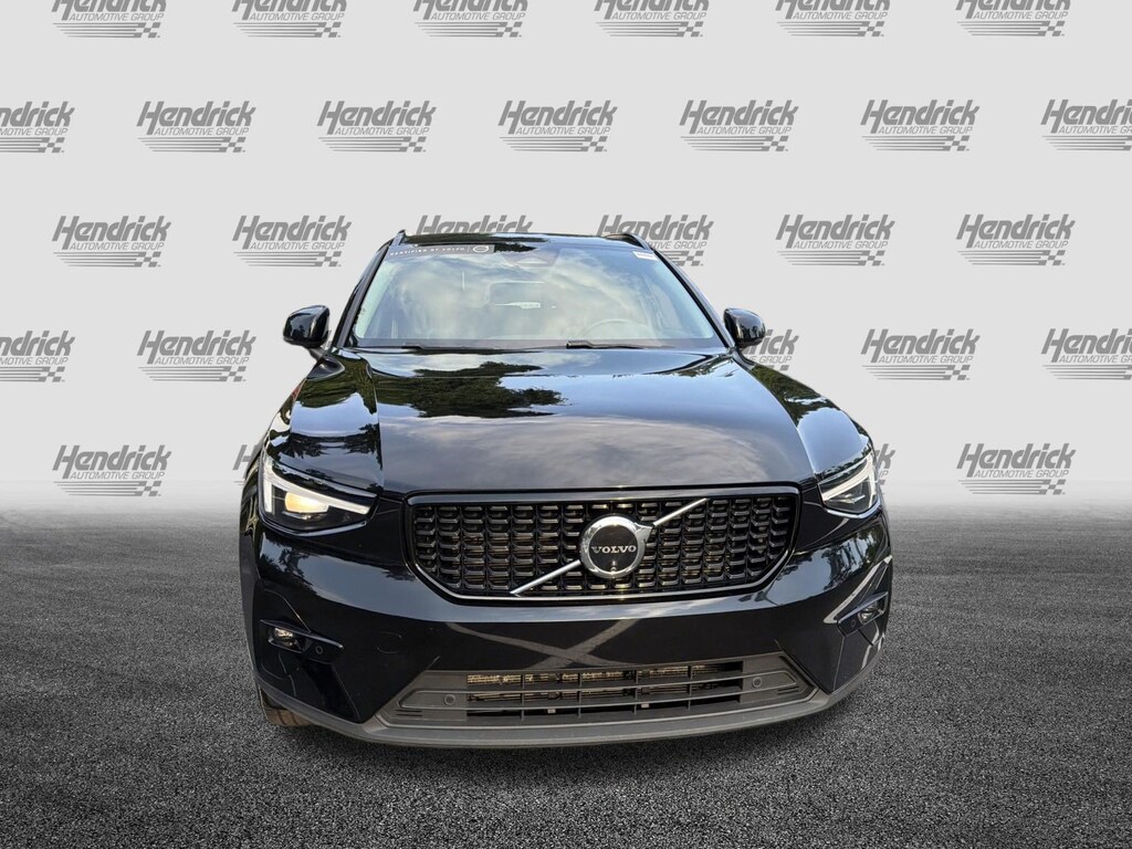 Used 2025 Volvo XC40 Ultra Dark Theme SUV