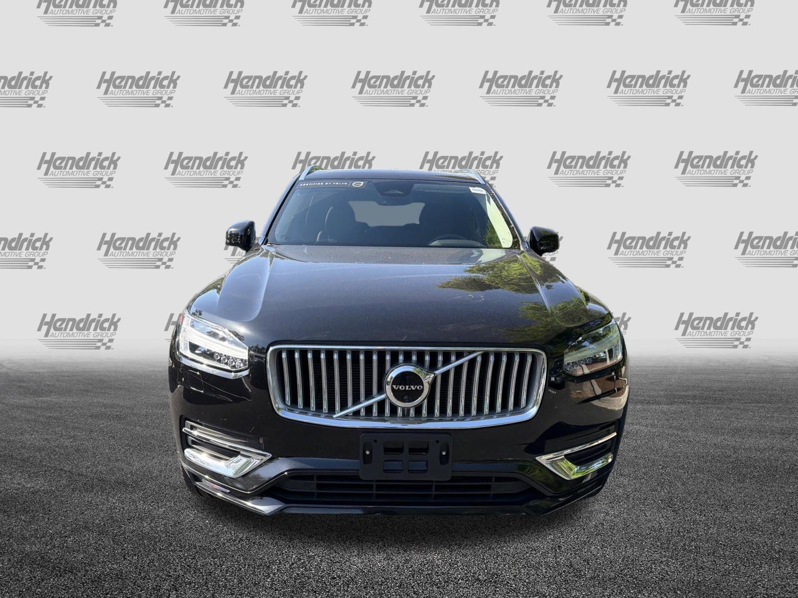 2023 Volvo XC90 Plus photo 2
