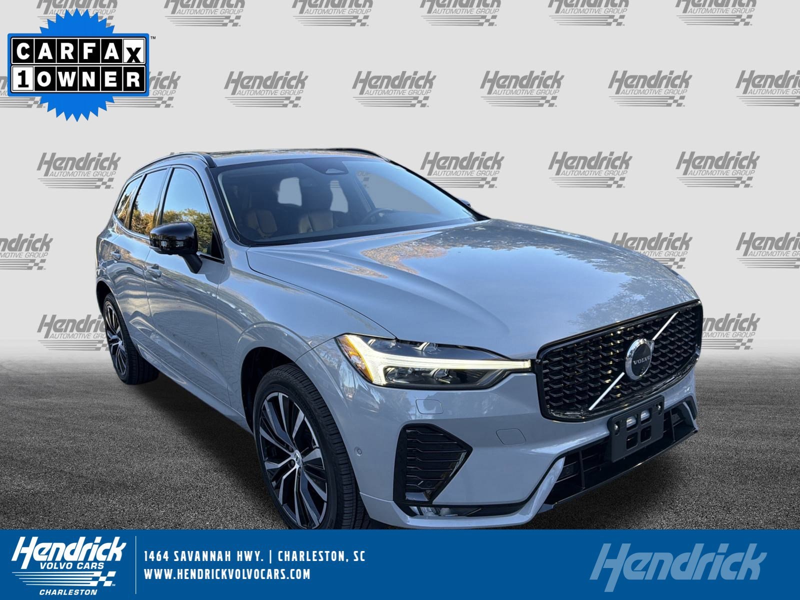 2025 Volvo XC60 Plus's photo