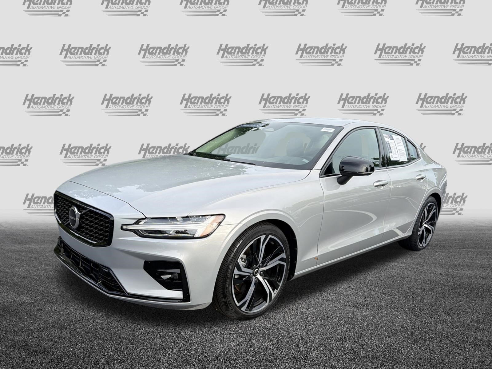 Volvo S60 Core Dark Theme