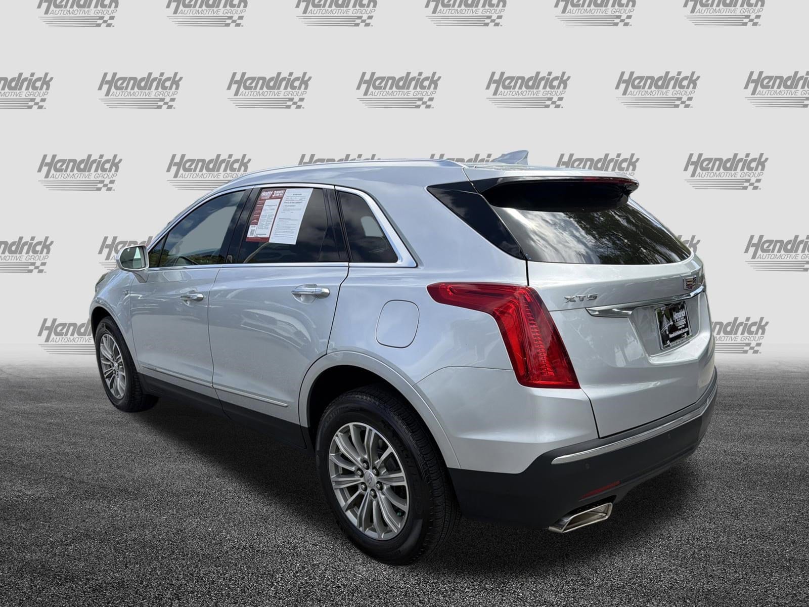 2017 CADILLAC XT5 Luxury FWD photo 3
