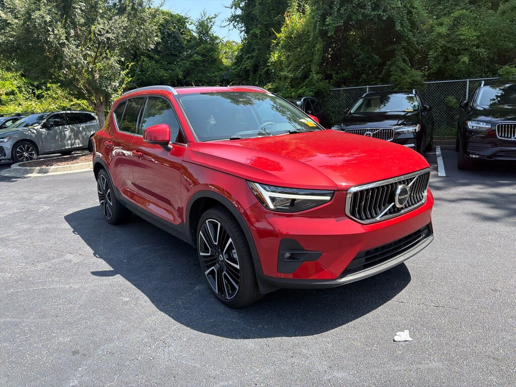 Used 2024 Volvo XC40 Ultimate Bright Theme SUV