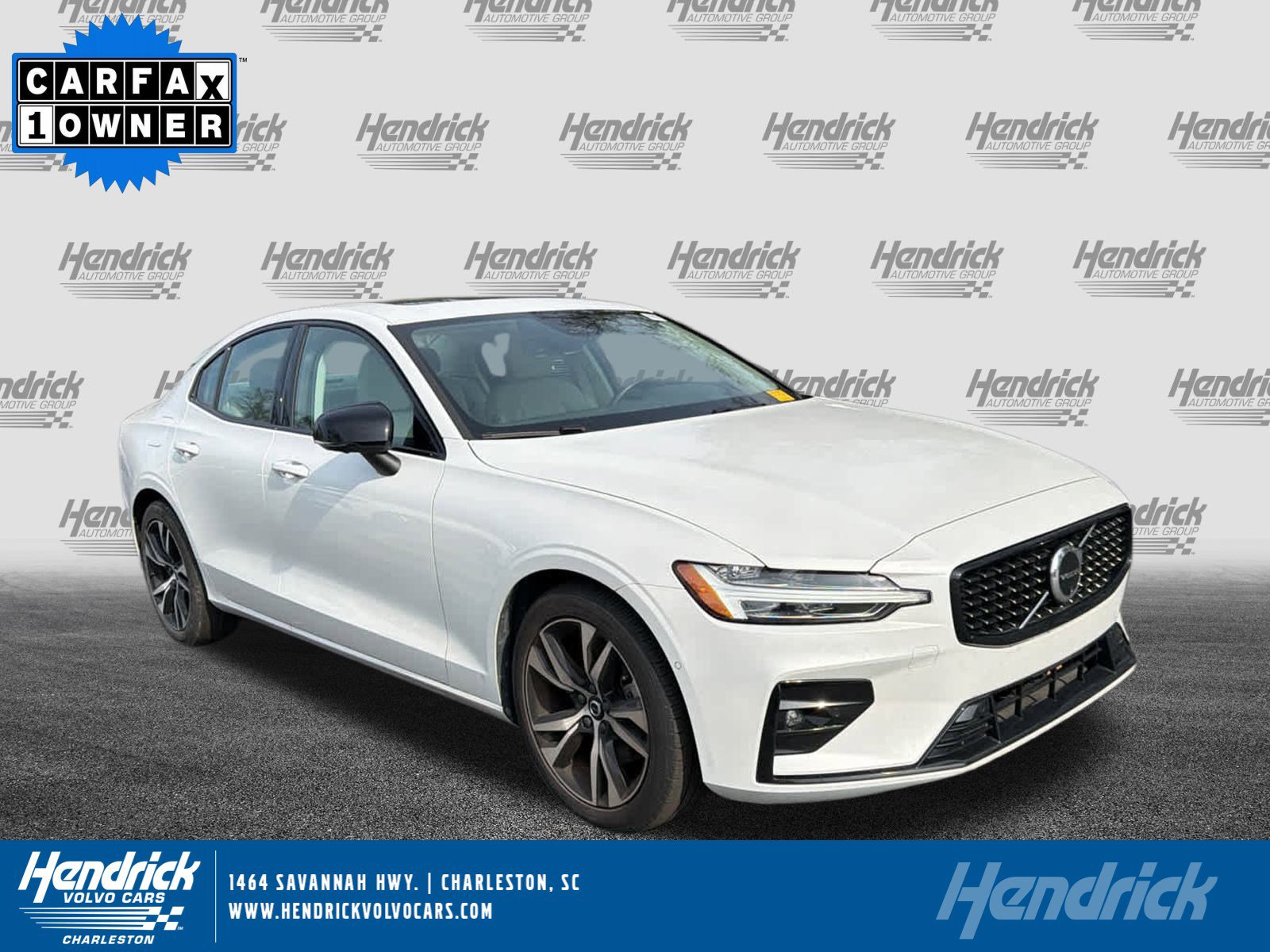 2025 Volvo S60 Plus's photo