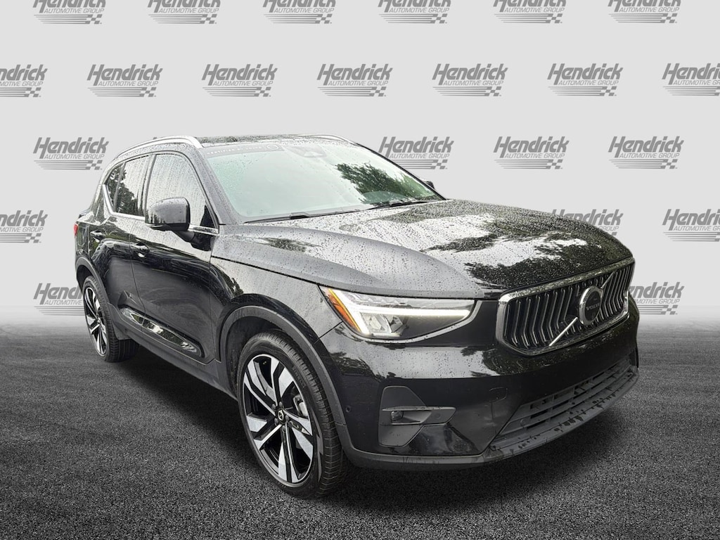 Certified 2023 Volvo XC40 Plus Bright Theme SUV