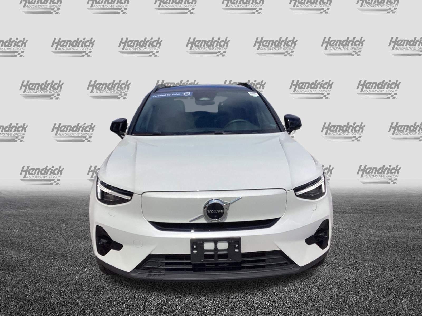 2023 Volvo XC40 Recharge Ultimate AWD photo 3