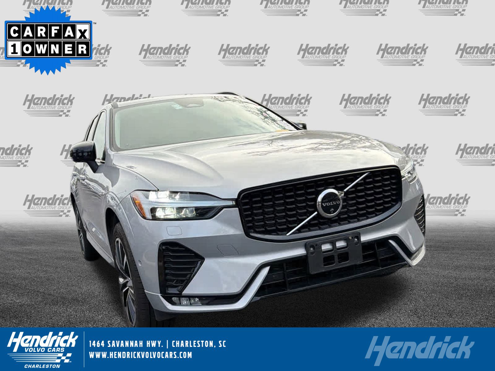 2025 Volvo XC60 Plus's photo