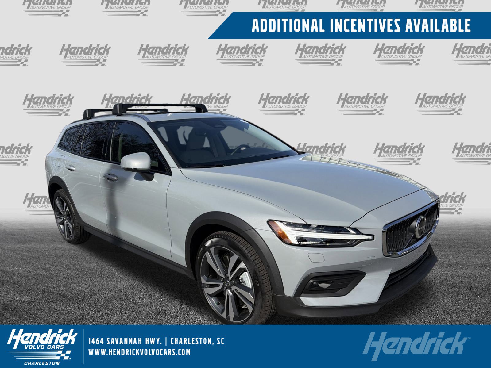 2026 Volvo V60 Cross Country B5 Plus AWD's photo