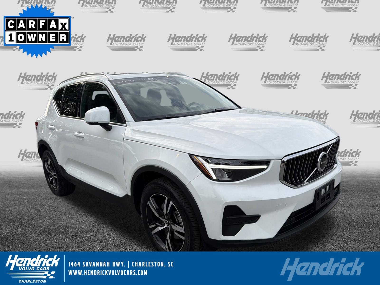 2025 Volvo XC40 B5 Core Bright AWD's photo