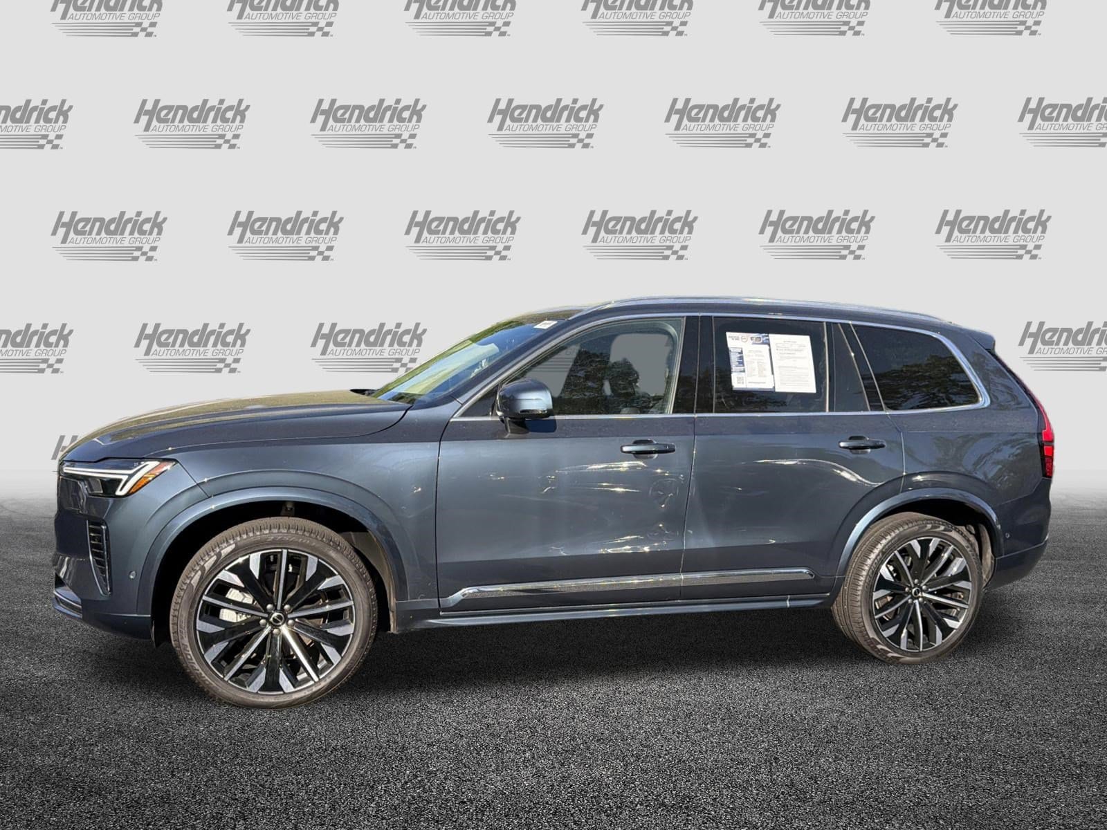 2025 Volvo XC90 Plus photo 6