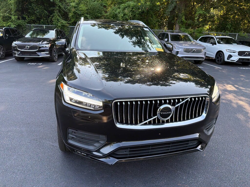 Used 2022 Volvo XC90 Momentum SUV
