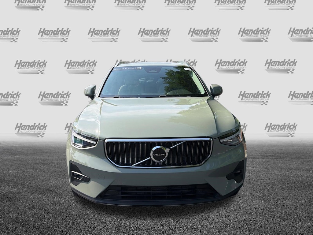 Certified 2023 Volvo XC40 Plus Bright Theme SUV