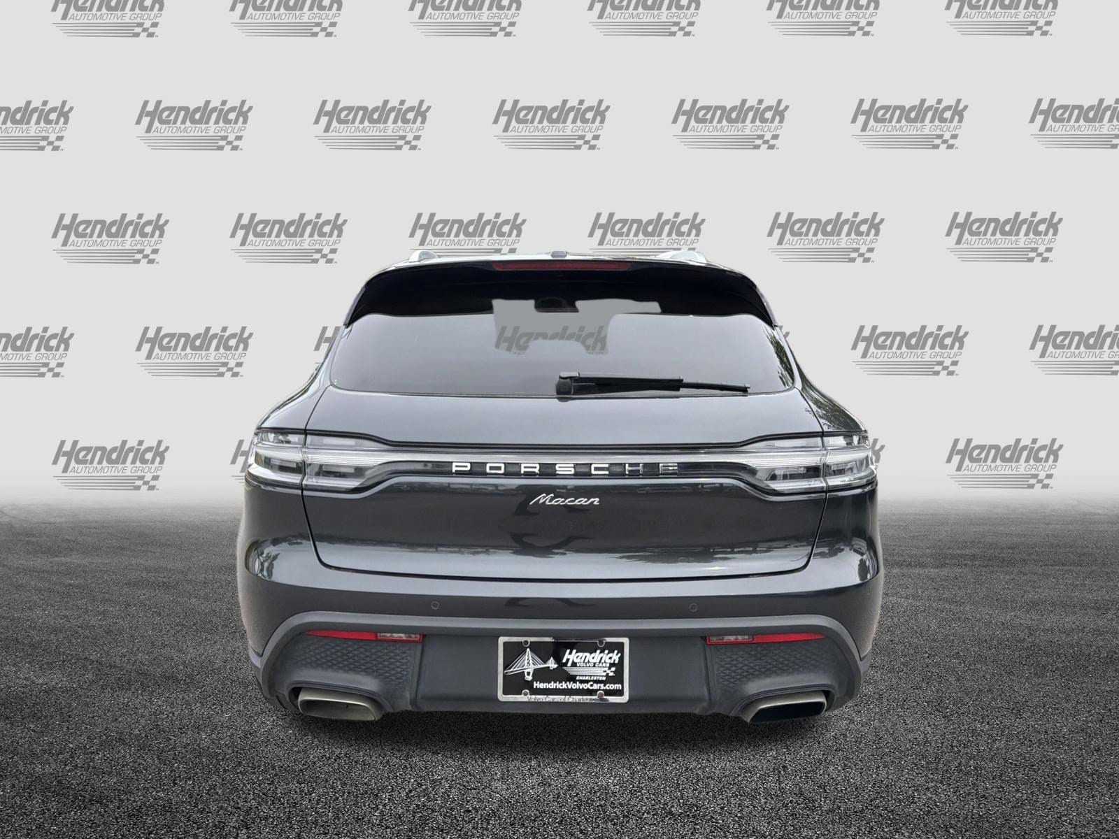 2022 Porsche Macan photo 3