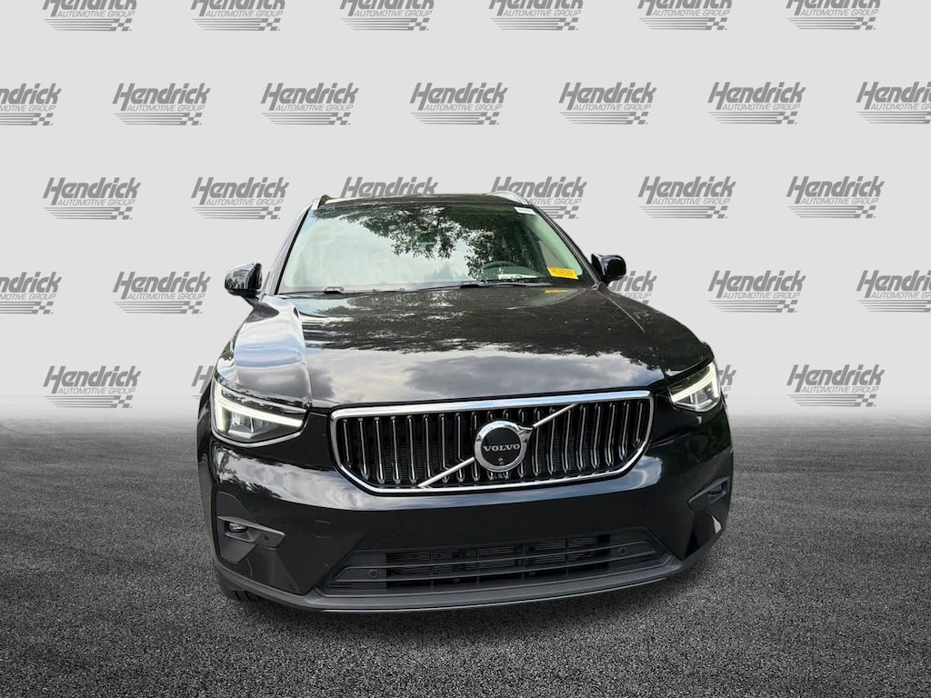 Used 2025 Volvo XC40 Plus Bright Theme SUV