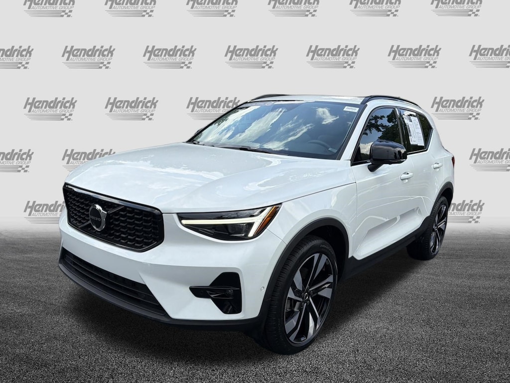 Certified 2024 Volvo XC40 Plus Dark Theme SUV