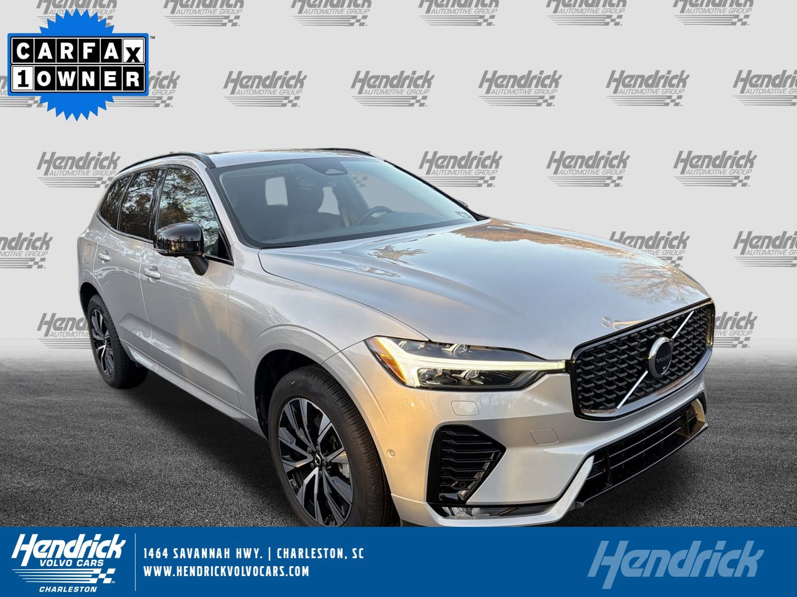 2025 Volvo XC60 Plus's photo