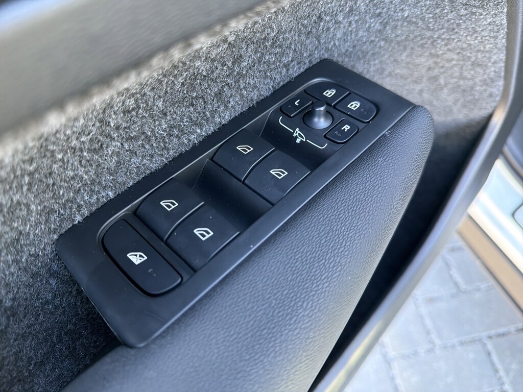 Certified 2025 Volvo XC40 Core Bright Theme SUV