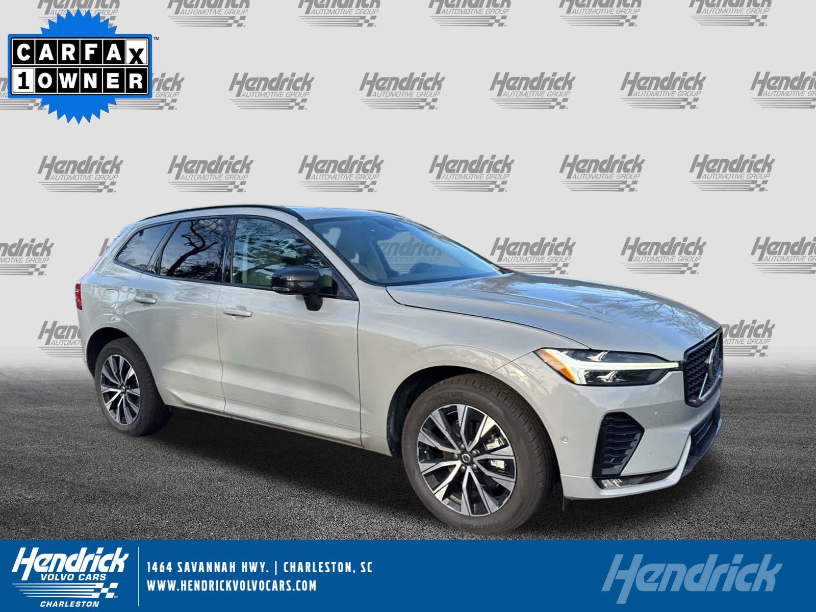 2024 Volvo XC60 Plus's photo