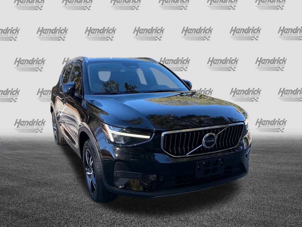 Certified 2025 Volvo XC40 Core Bright Theme SUV