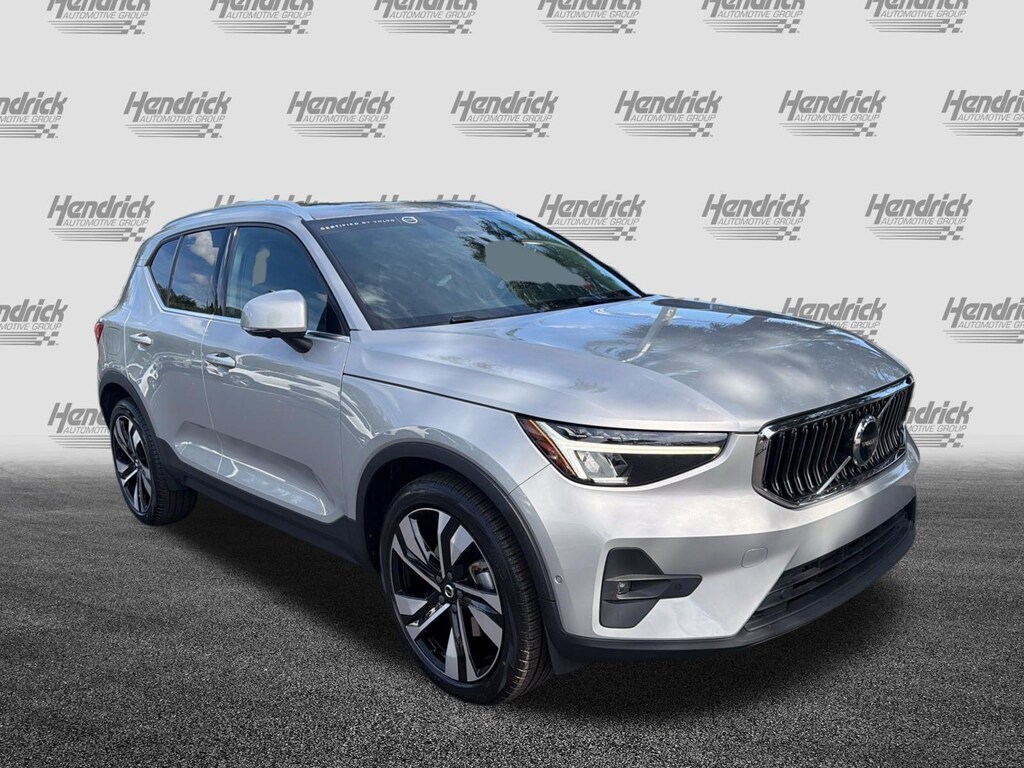 Certified 2023 Volvo XC40 Plus Bright Theme SUV