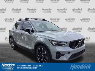 2025 Volvo XC40 Plus Dark Theme AWD SUV