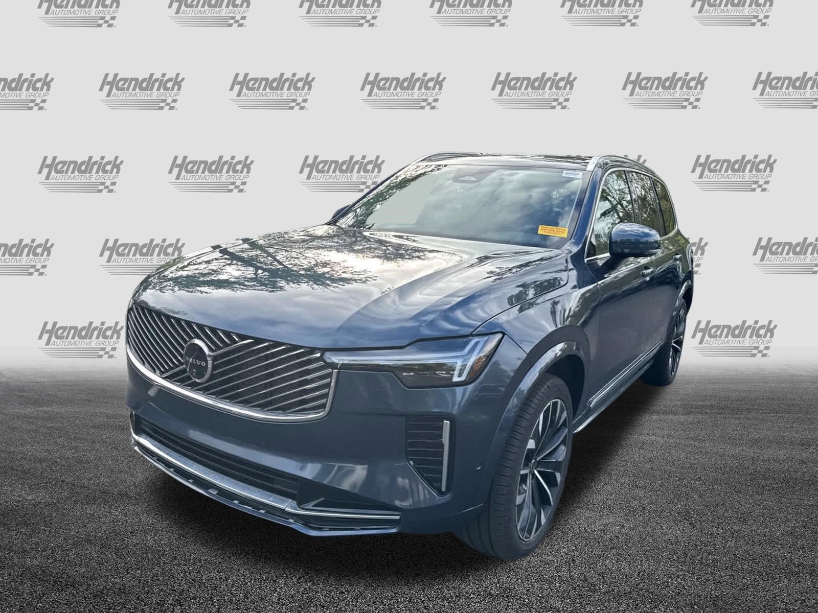 2025 Volvo XC90 Plus photo 4