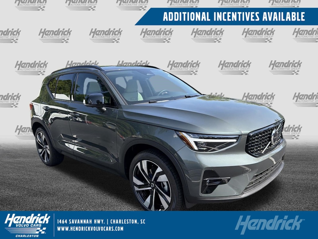 New 2026 Volvo XC40 B5 Plus SUV