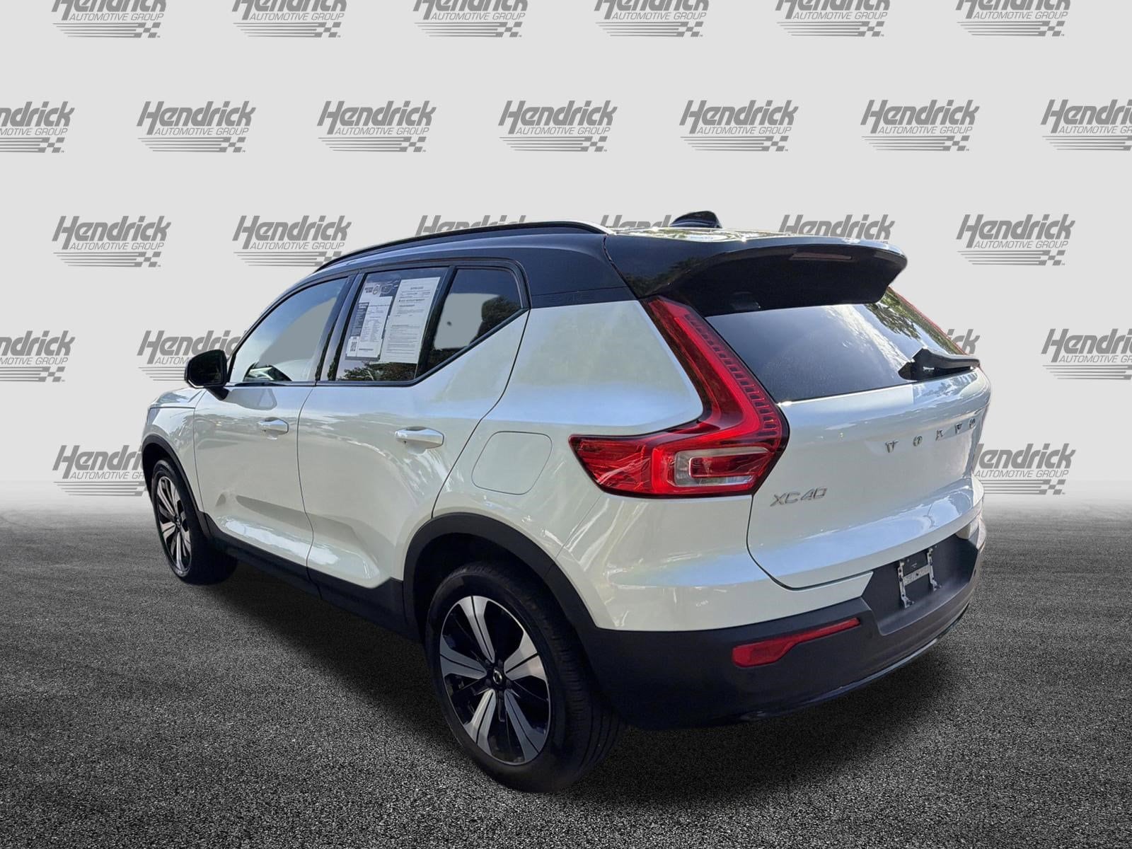 2023 Volvo XC40 Recharge Pure Electric Twin eAWD Plus photo 6