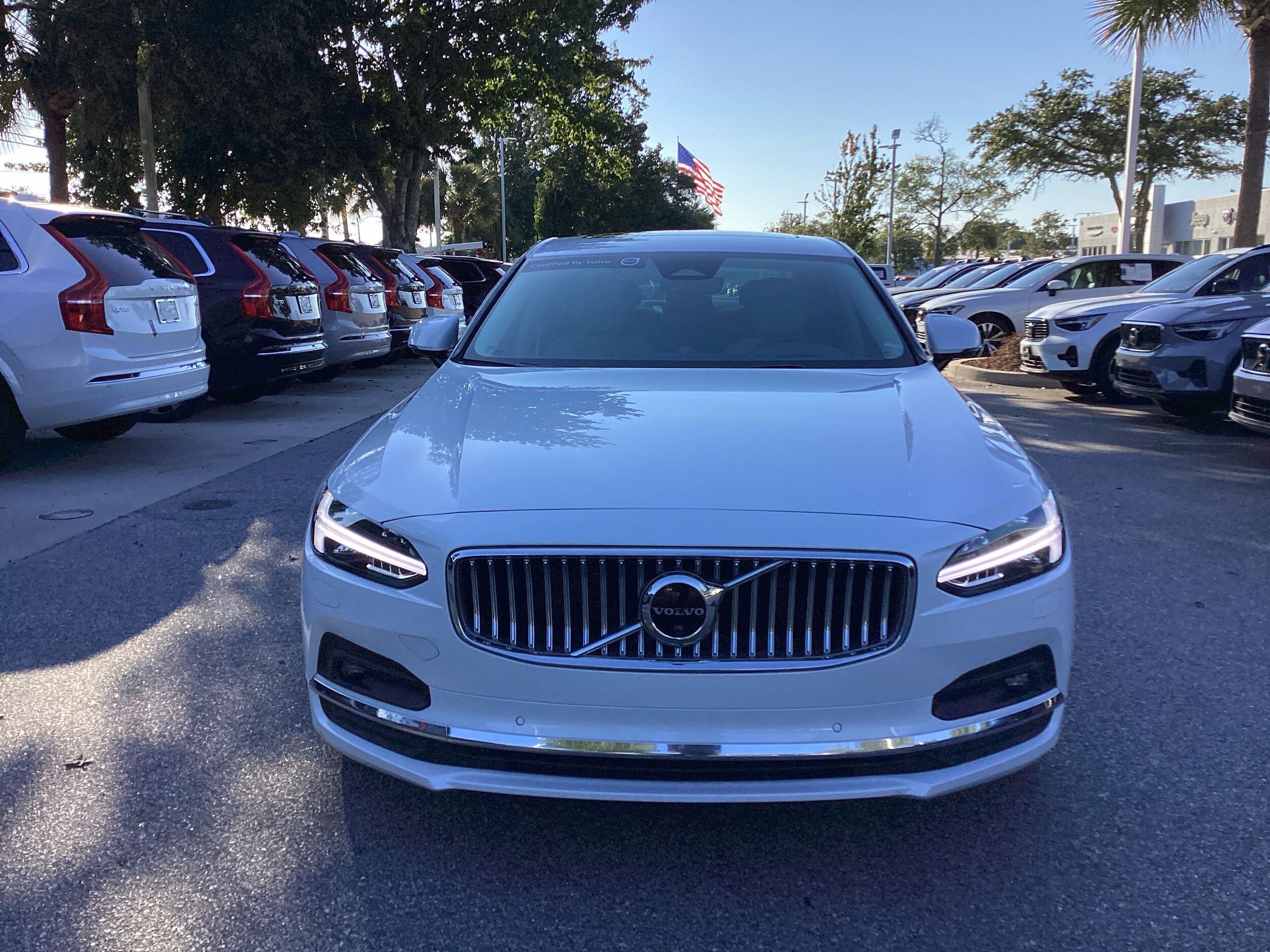 2022 Volvo S90 Inscription photo 3