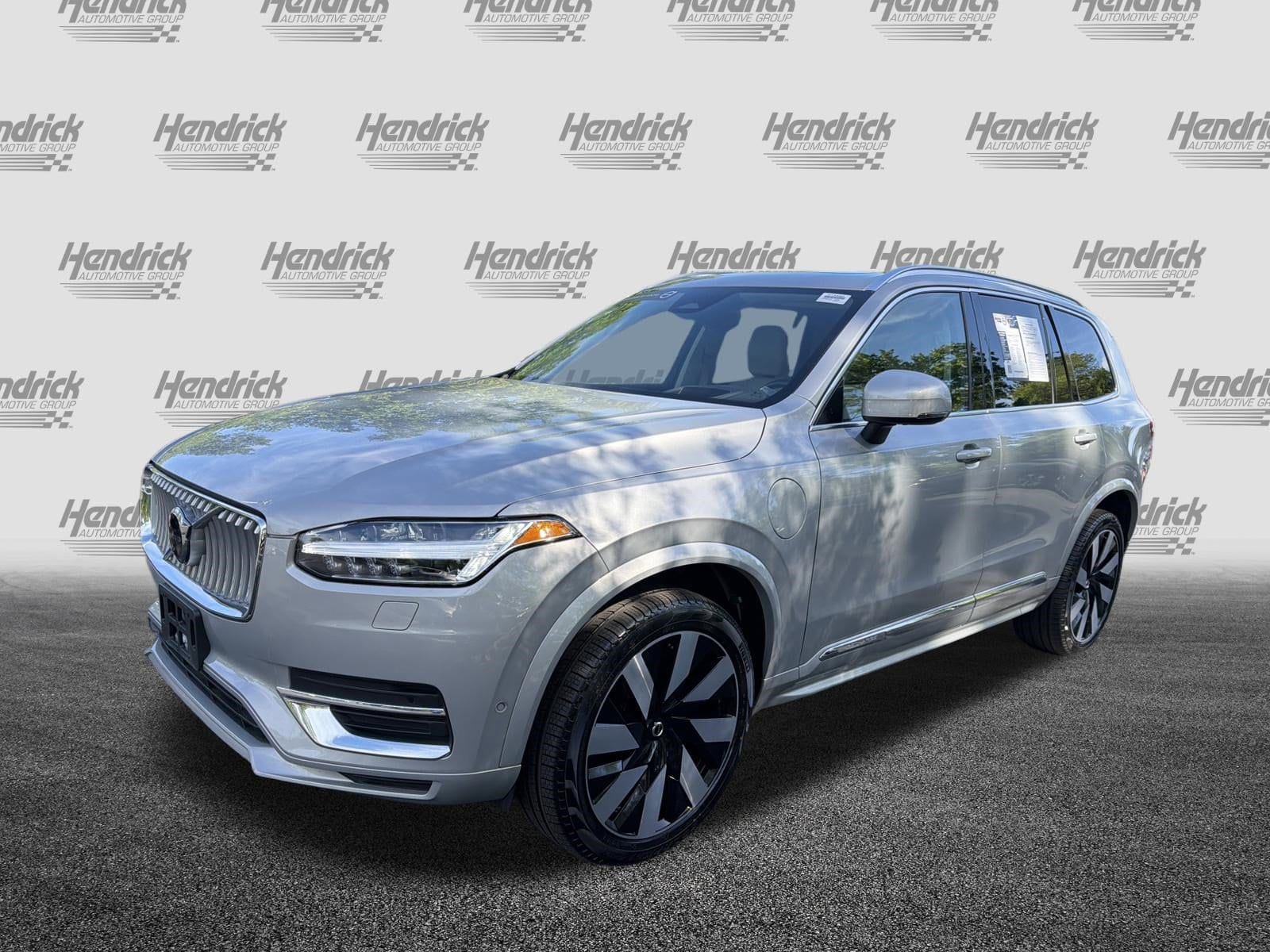 2024 Volvo XC90 Recharge Plug-In Hybrid Ultimate Bright Theme photo 4