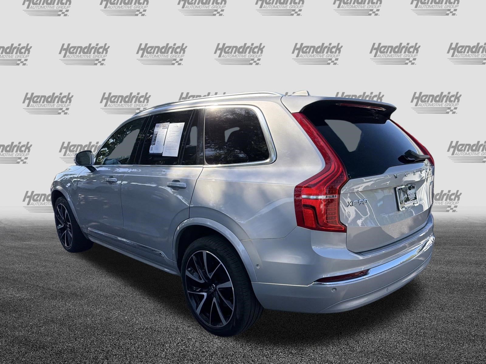 2023 Volvo XC90 Plus photo 3