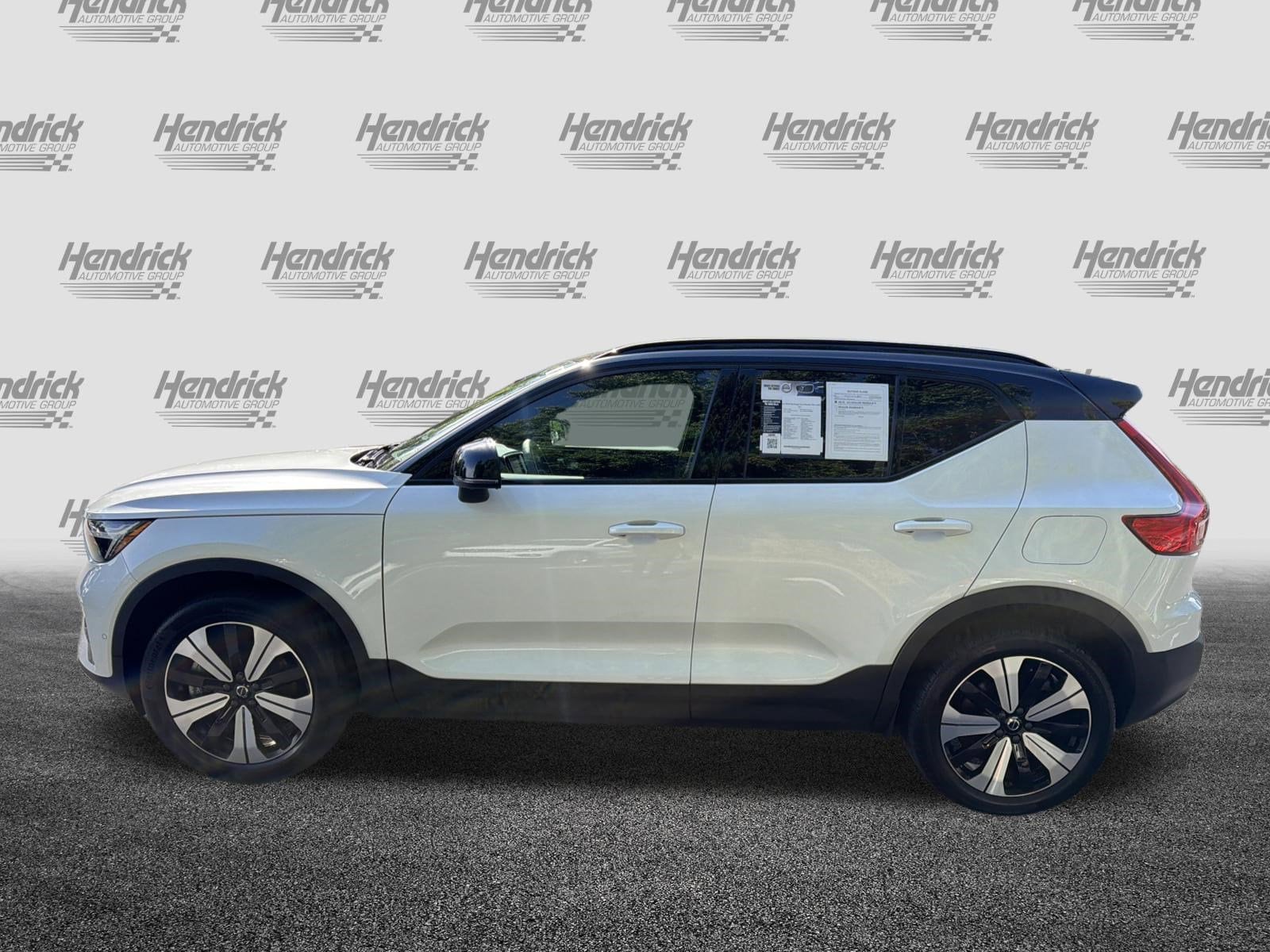 2023 Volvo XC40 Recharge Pure Electric Twin eAWD Plus photo 5