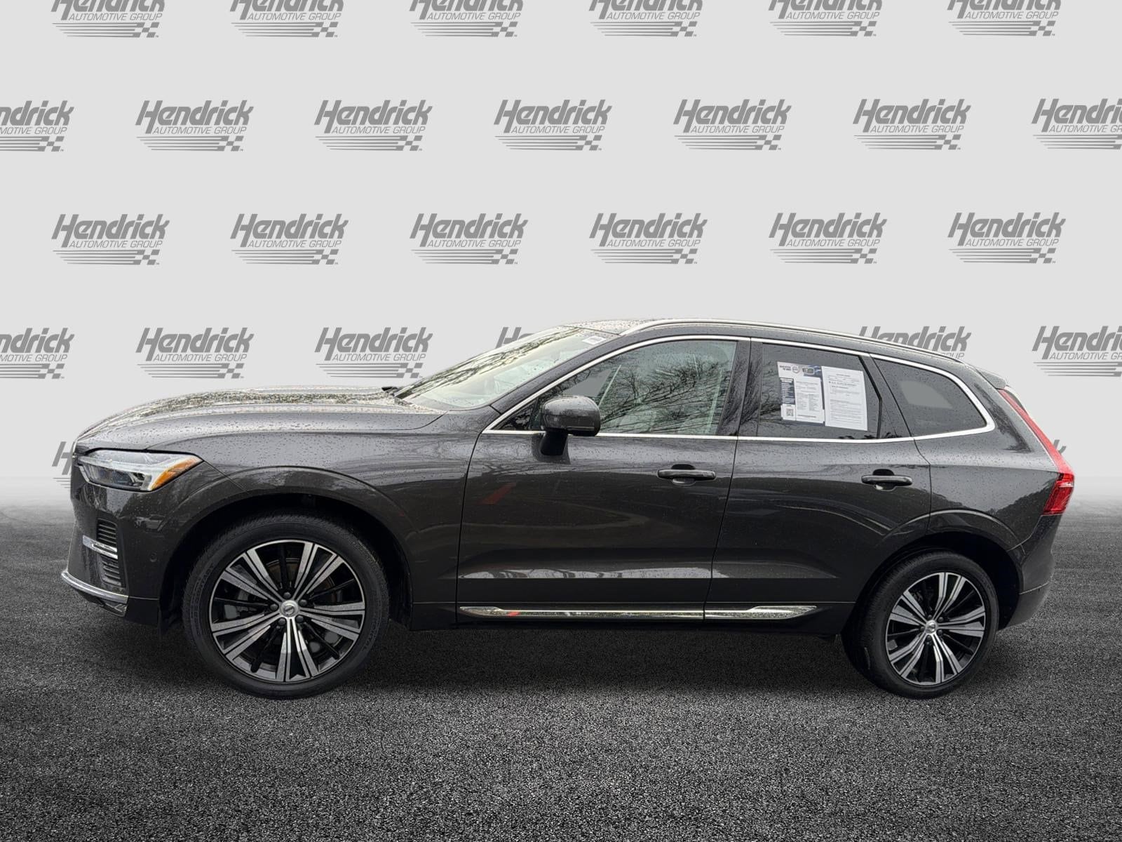 2023 Volvo XC60 Plus Bright Theme photo 6