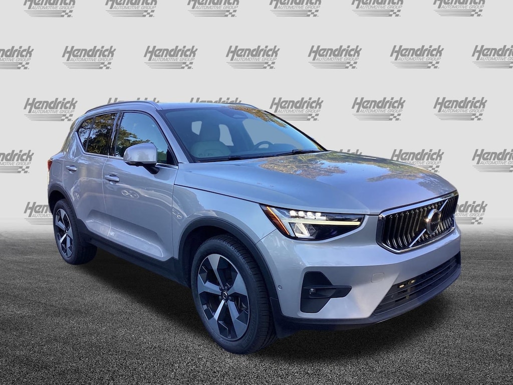 Certified 2023 Volvo XC40 Plus Bright Theme SUV