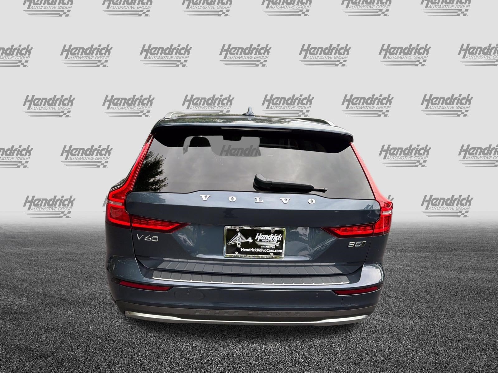 Volvo V60 Cross Country B5 Plus